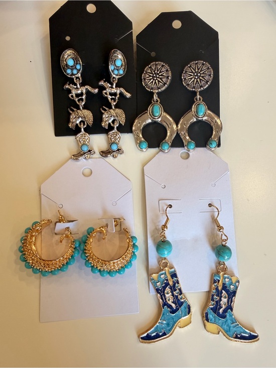 The Unbranded Brand Jewelry - Turquoise Western Statement Earrings